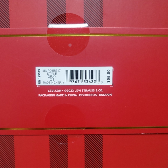 Levi’s Beanie and Scarf Gift Set Gray One Size NIB - Picture 3 of 3